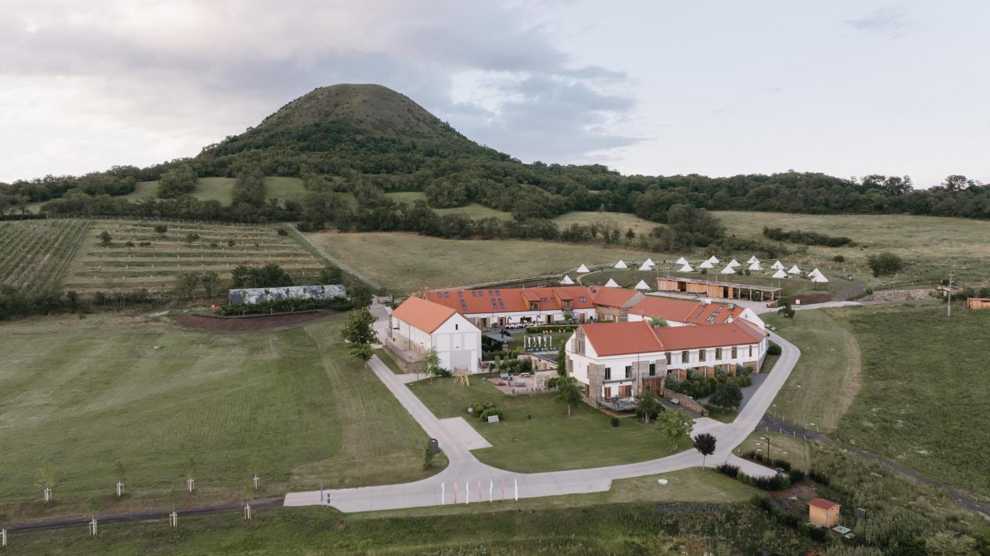 Oblik Resort Louny Bagian luar foto