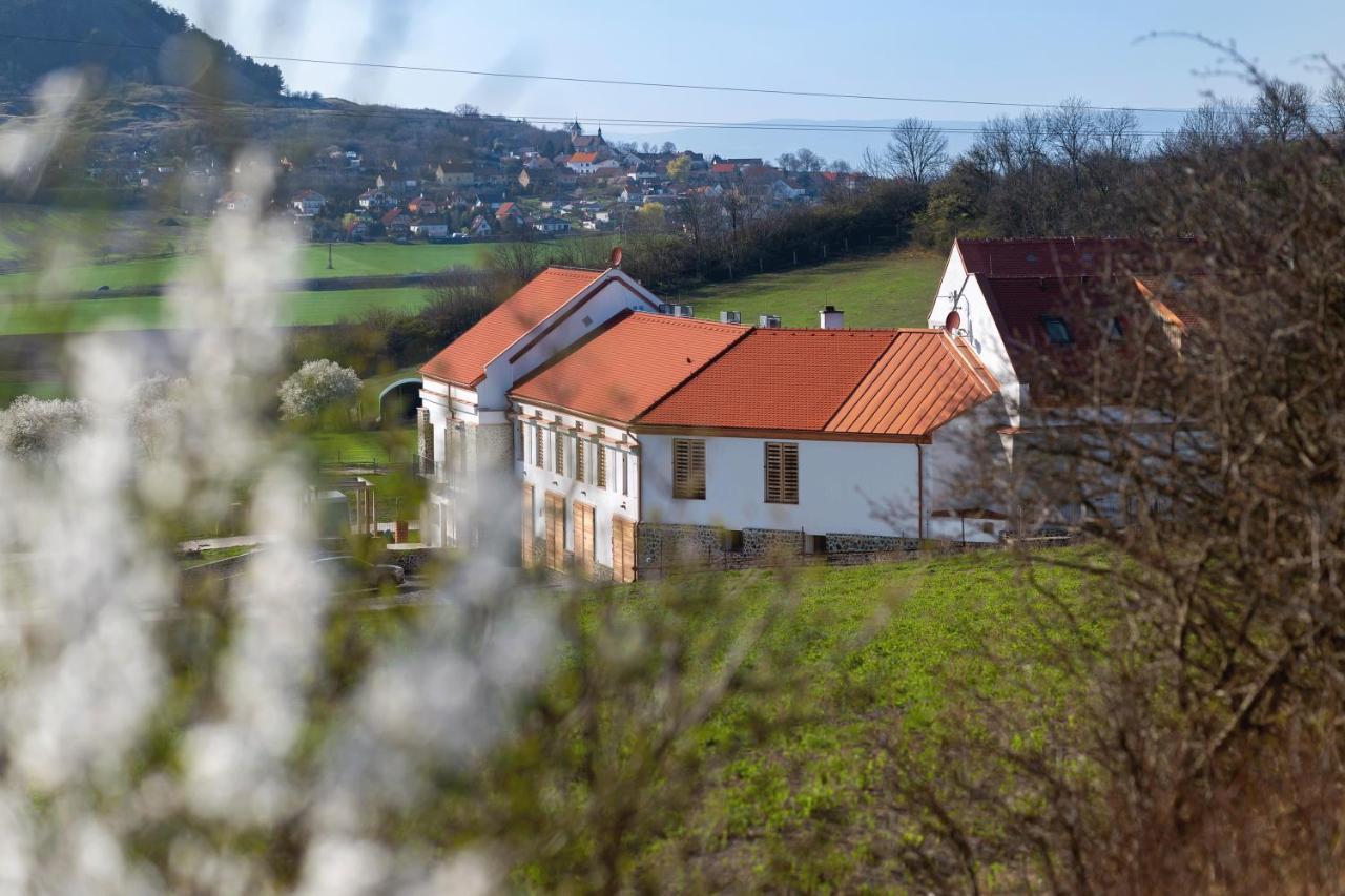 Oblik Resort Louny Bagian luar foto